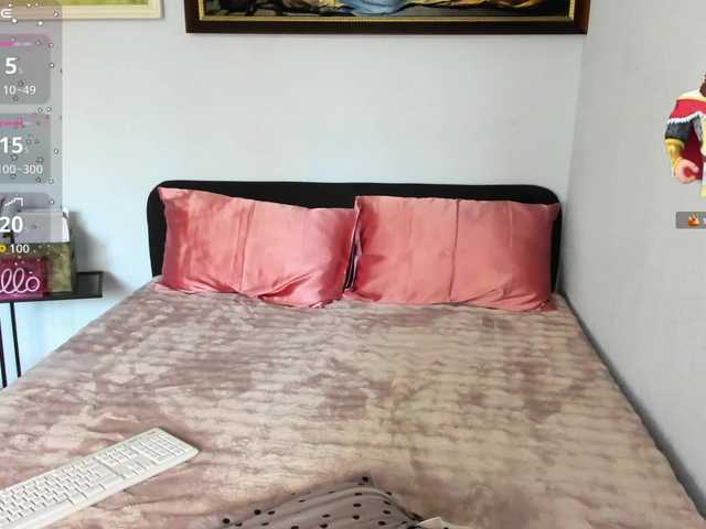 MiaPleasuree live cam on BongaCams
