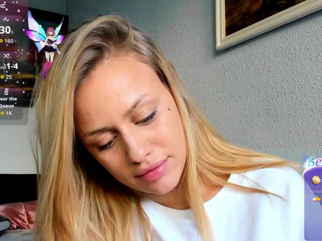 MiaPleasuree live cam on BongaCams