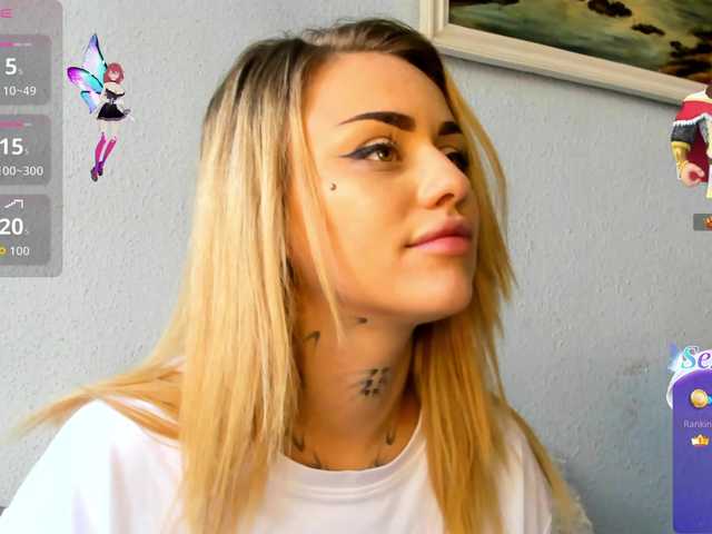 MiaPleasuree live cam on BongaCams