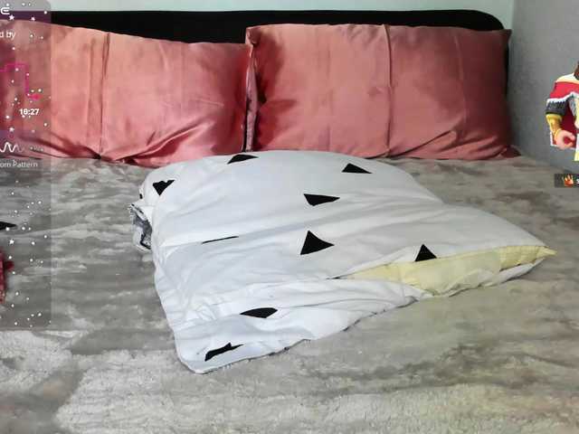 le modèle MiaPleasuree est en webcam porno dans un show sur le site bongacams, il possède les tags suivants: White/Caucasian,Blonde,Shaved
