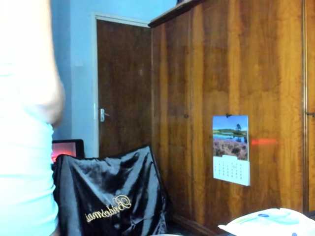 MiaPleasuree live cam preview