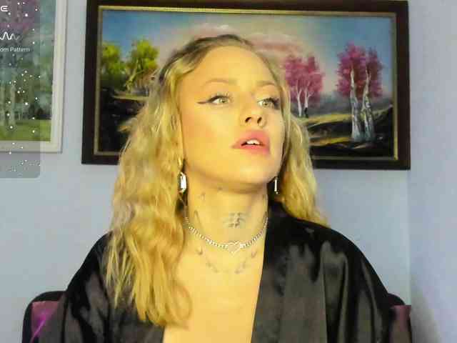 MiaPleasuree webcam