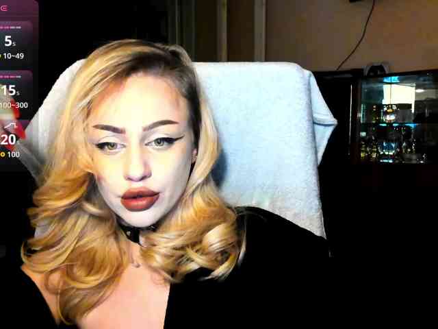 MiaPleasuree webcam