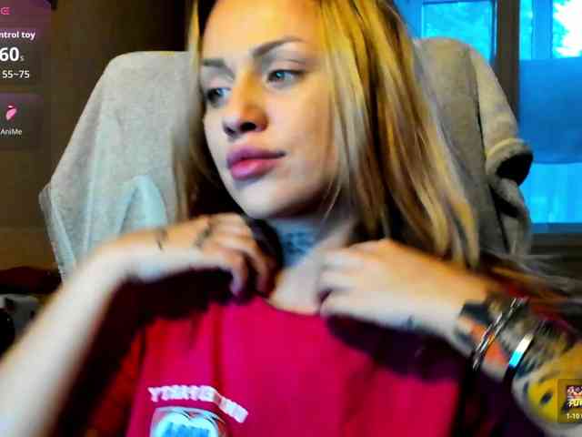 MiaPleasuree webcam