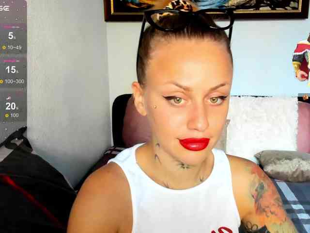 Modelo: MiaPleasuree