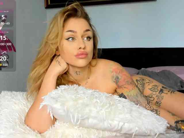 MiaPleasuree webcam