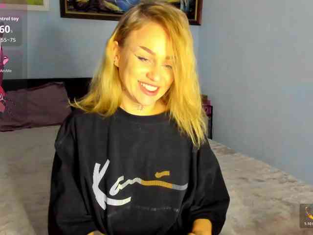 MiaPleasuree webcam