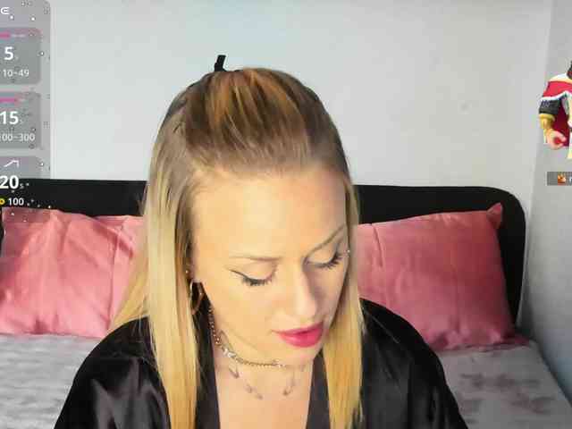MiaPleasuree webcam