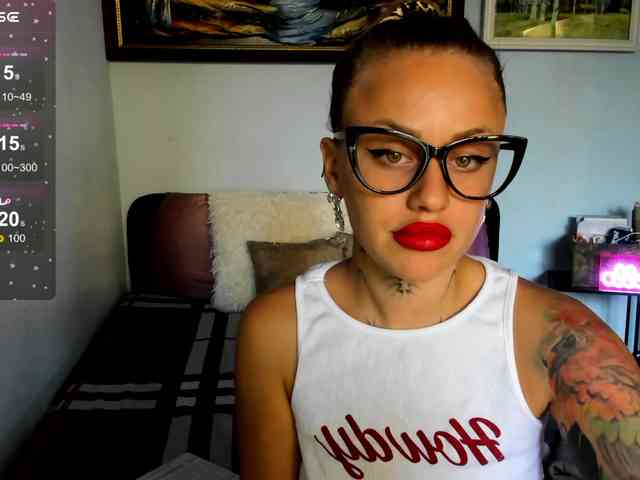 MiaPleasuree webcam
