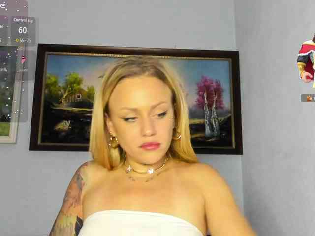 MiaPleasuree webcam