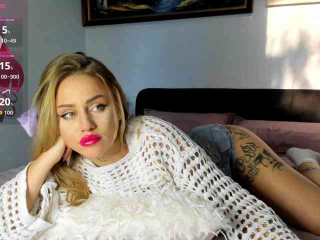 MiaPleasuree webcam