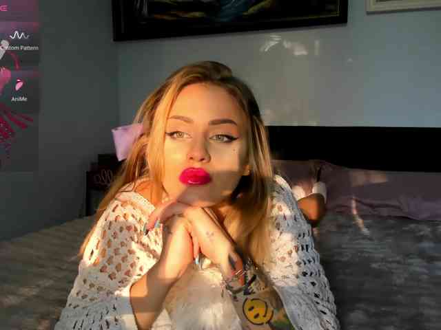 MiaPleasuree webcam