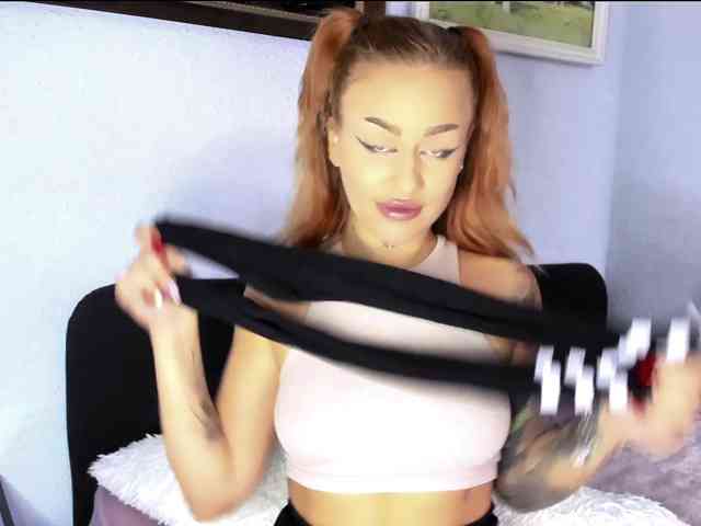 Modelo: MiaPleasuree
