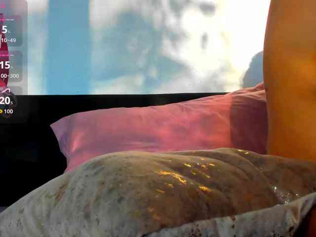MiaPleasuree webcam