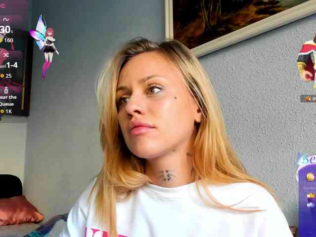 MiaPleasuree webcam