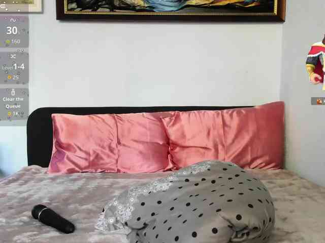 MiaPleasuree webcam