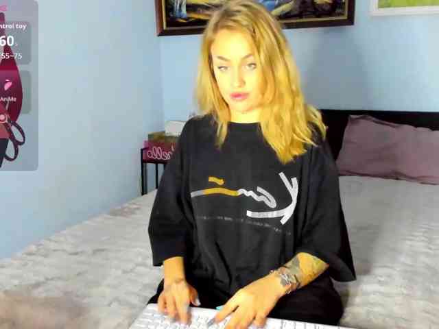 MiaPleasuree webcam