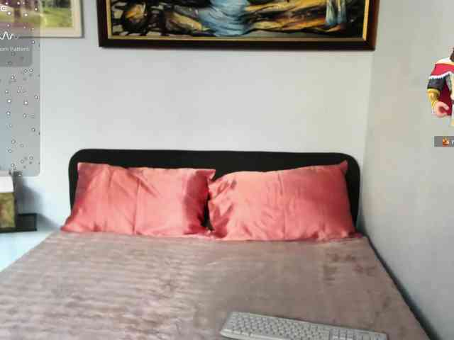 MiaPleasuree webcam