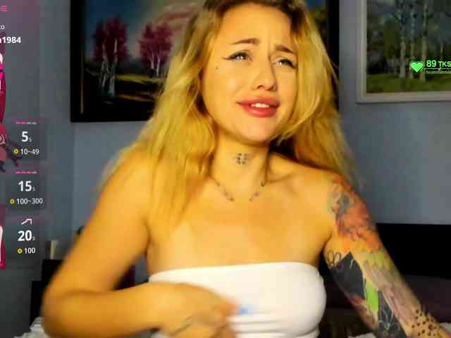 MiaPleasuree webcam