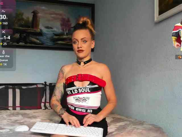 MiaPleasuree webcam