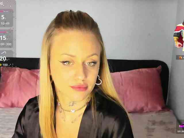 MiaPleasuree webcam