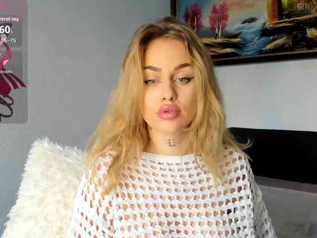MiaPleasuree webcam