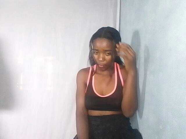 SEXYQUEEN-1 live cam on BongaCams