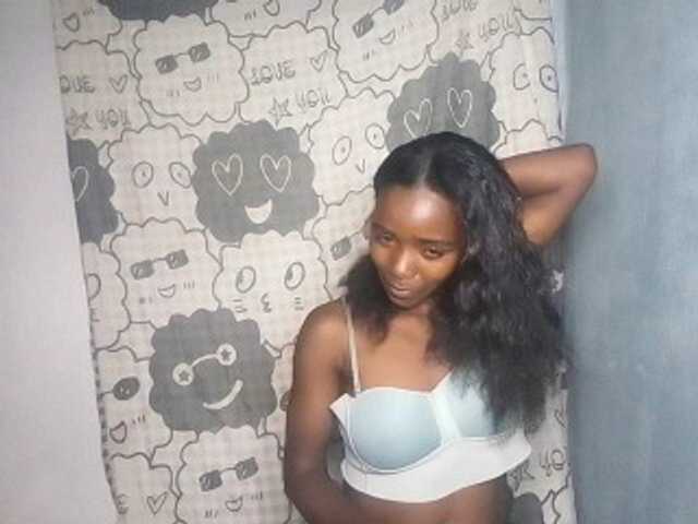 SEXYQUEEN-1 live cam on BongaCams