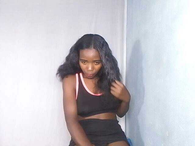 SEXYQUEEN-1 live cam on BongaCams