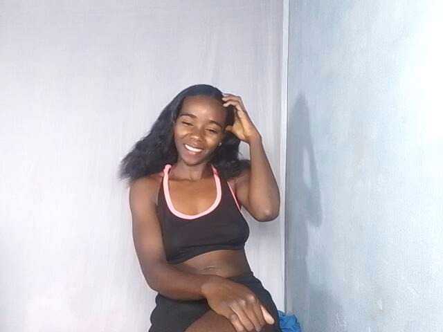 SEXYQUEEN-1 live cam on BongaCams