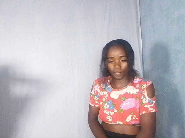 SEXYQUEEN-1 live cam on BongaCams