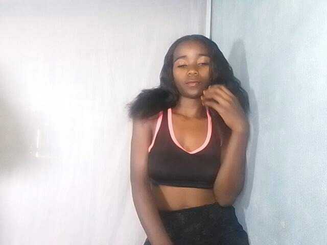 SEXYQUEEN-1 live cam on BongaCams