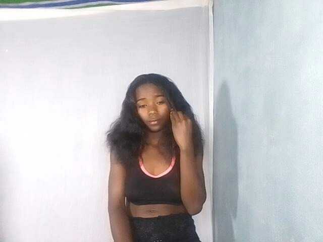 SEXYQUEEN-1 live cam on BongaCams