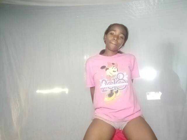 SEXYQUEEN-1 live cam on BongaCams