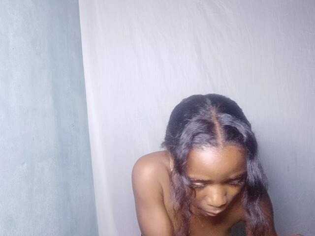 SEXYQUEEN-1 live cam on BongaCams