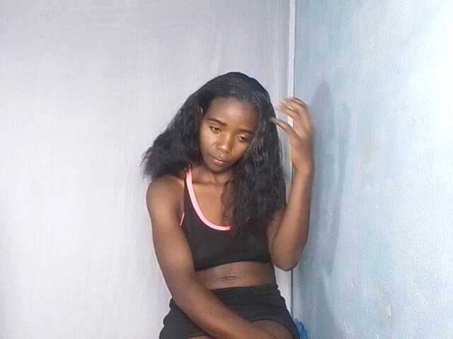 SEXYQUEEN-1 live cam on BongaCams
