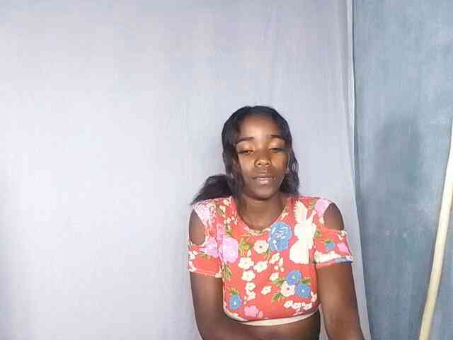 LADYQUEEN webcam