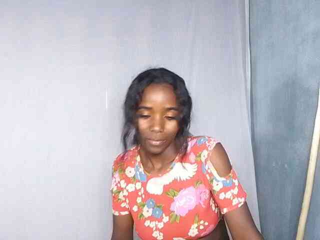LADYQUEEN webcam