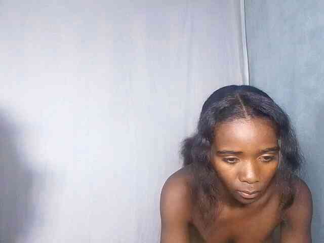 LADYQUEEN webcam