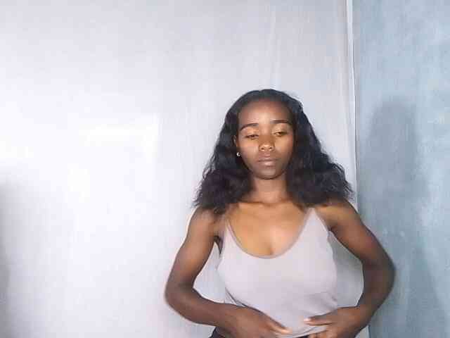 LADYQUEEN webcam