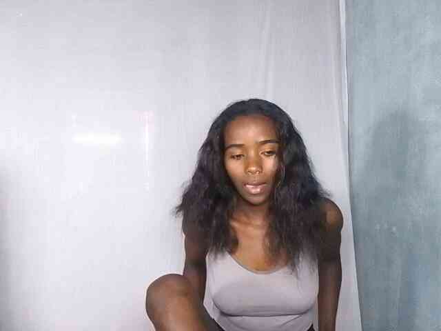 LADYQUEEN webcam