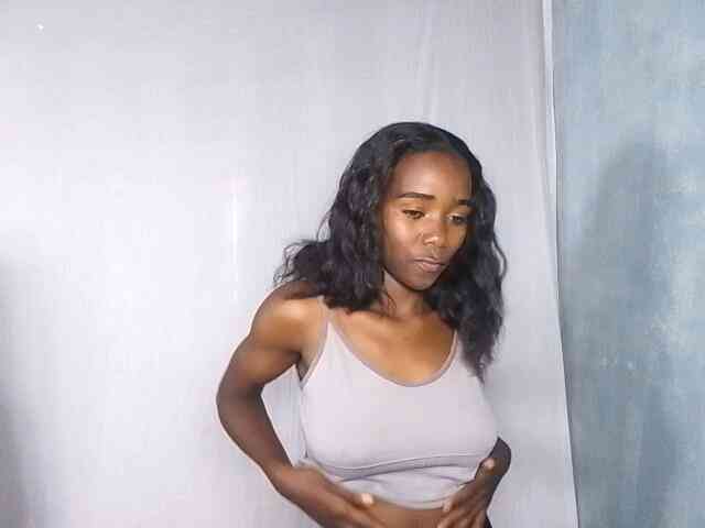 LADYQUEEN webcam