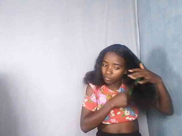 LADYQUEEN webcam