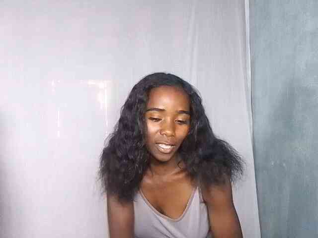 LADYQUEEN webcam