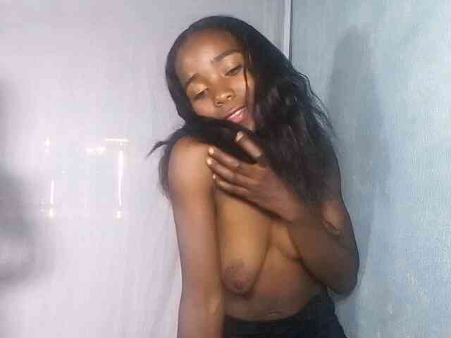 LADYQUEEN webcam