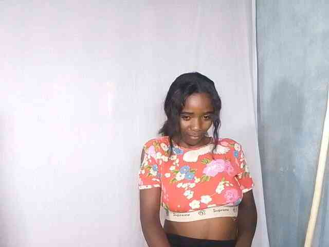 LADYQUEEN webcam