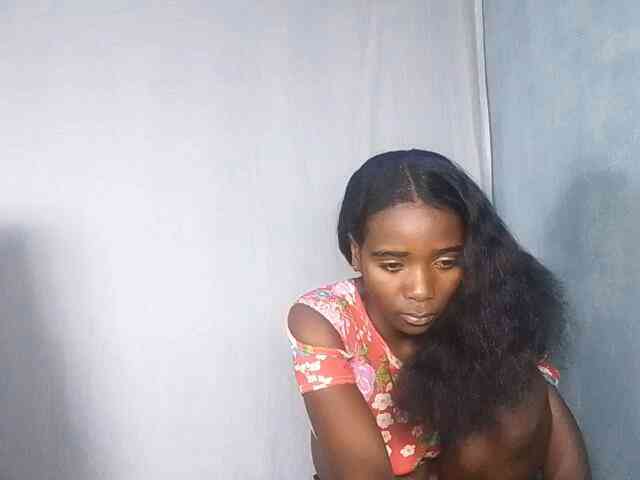 LADYQUEEN webcam