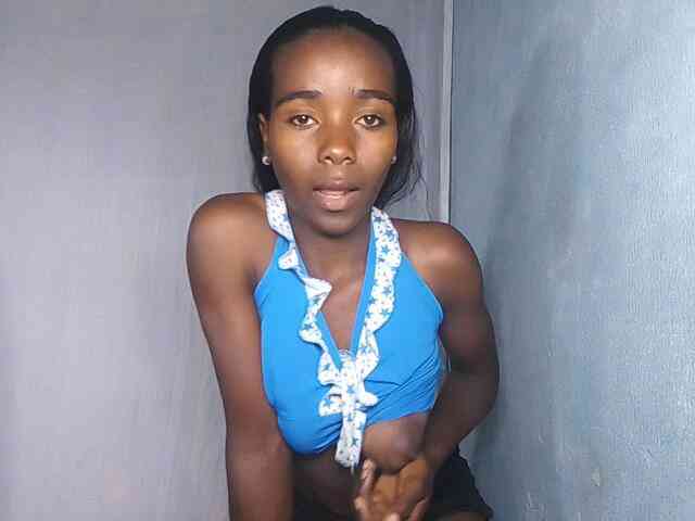 LADYQUEEN webcam
