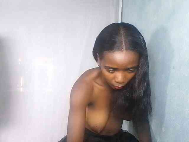 LADYQUEEN webcam