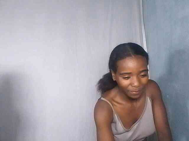 LADYQUEEN webcam